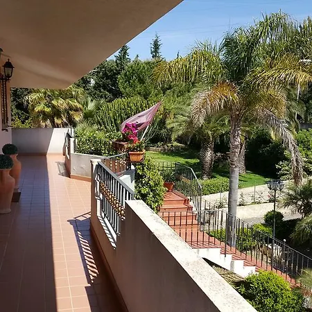 Ottavia Frühstückspension 3*